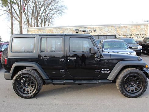 Used 2013 Jeep Wrangler Unlimited Sport w/ Connectivity Group image 8