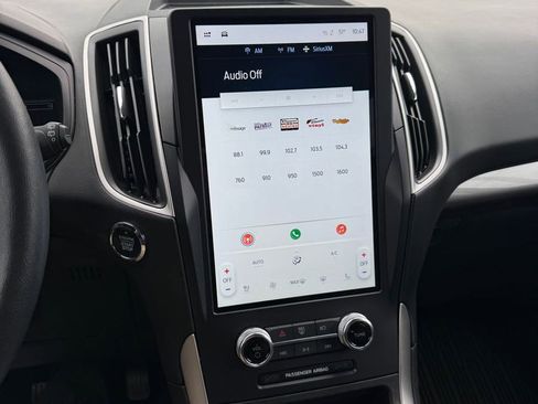 Used 2024 Ford Edge SEL w/ Convenience Package image 17