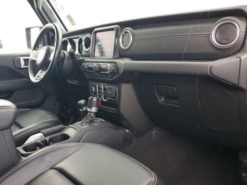 Used 2021 Jeep Gladiator Overland w/ Popular Equipment Package image 17