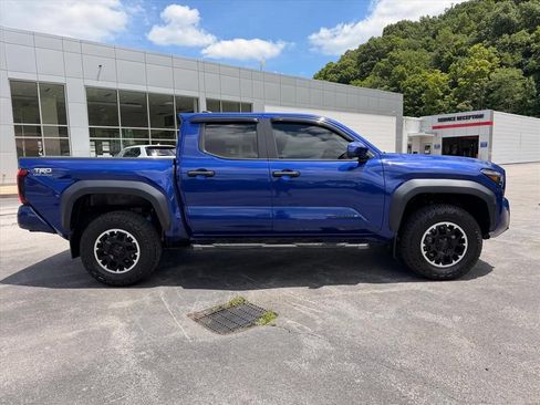 Used 2024 Toyota Tacoma TRD Off-Road AWD/4WD image 3