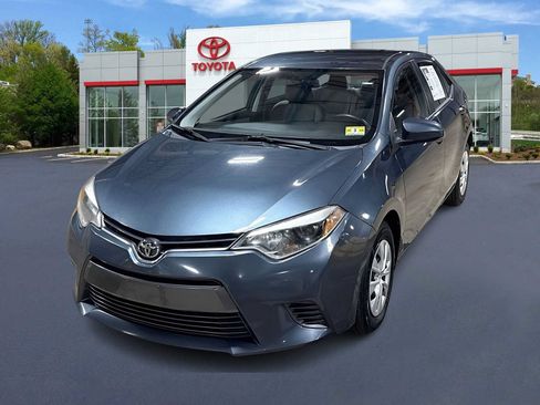 Used 2015 Toyota Corolla LE FWD image 1