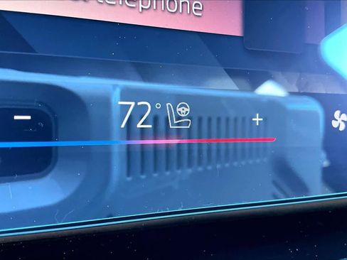 Certified 2025 BMW X1 xDrive28i w/ Convenience Package image 34