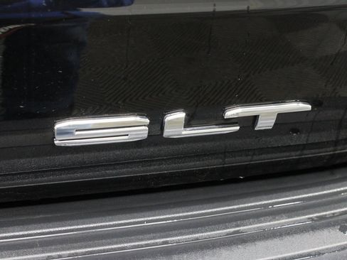 Used 2024 GMC Yukon XL SLT w/ SLT Luxury Package image 55