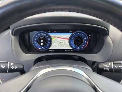 Used 2020 Jaguar F-PACE SVR image 22