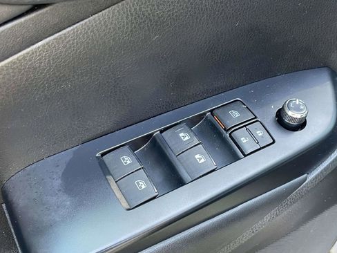 Used 2018 Toyota Highlander SE AWD/4WD image 14