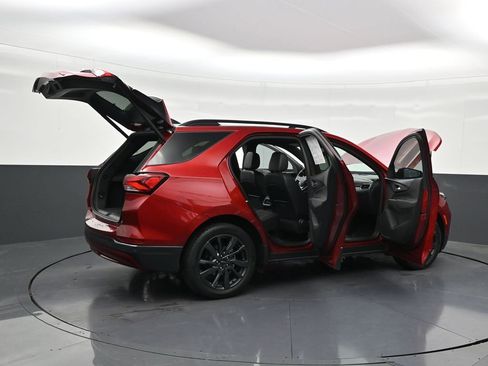 Used 2023 Chevrolet Equinox RS image 31