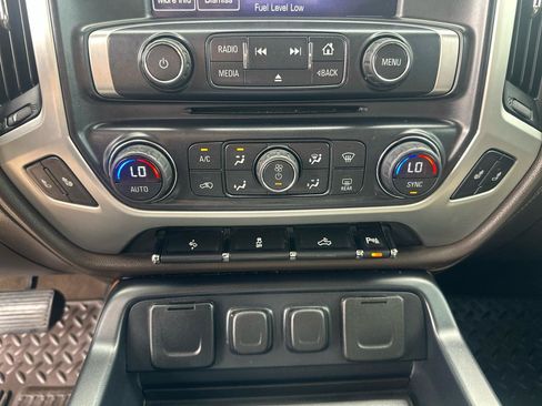 Used 2015 GMC Sierra 1500 SLT w/ SLT Preferred Package AWD/4WD image 12