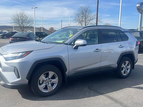 Used 2023 Toyota RAV4 XLE w/ Convenience Package image 13