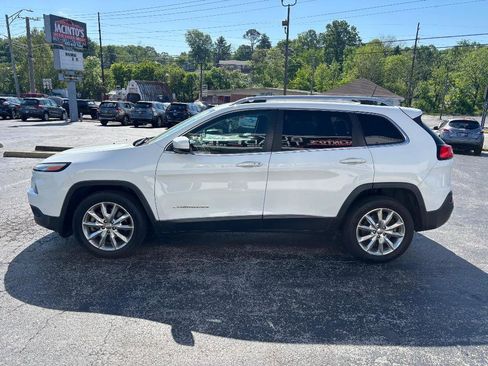 Used 2016 Jeep Cherokee Limited FWD image 2