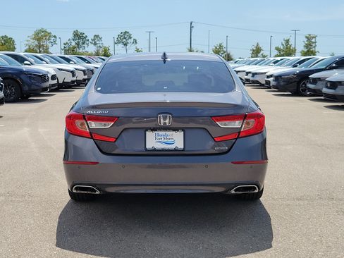 Used 2018 Honda Accord Touring image 5