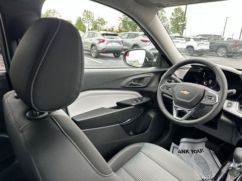 New 2026 Chevrolet Trax LT w/ Driver Confidence Package FWD image 15