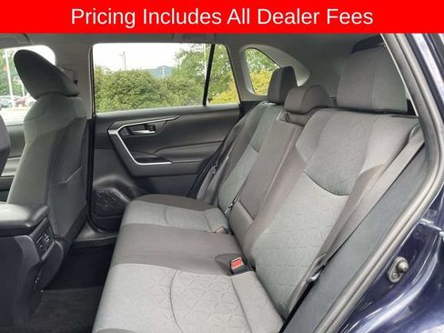 Used 2025 Toyota RAV4 XLE AWD/4WD image 16