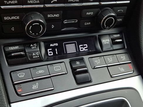 Used 2016 Porsche 911 Carrera RWD image 16