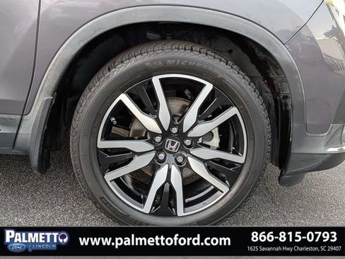 Used 2020 Honda Pilot Touring image 12