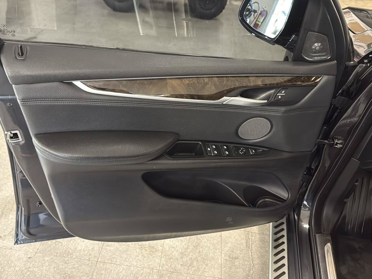 Used 2015 BMW X5 xDrive50i AWD/4WD image 27