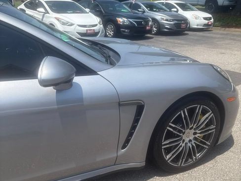 Used 2015 Porsche Panamera AWD/4WD image 5