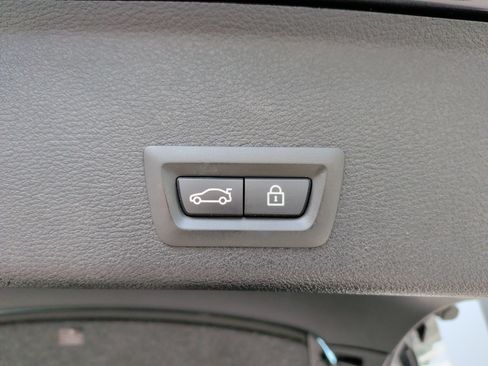 Used 2017 BMW X4 M40i image 38