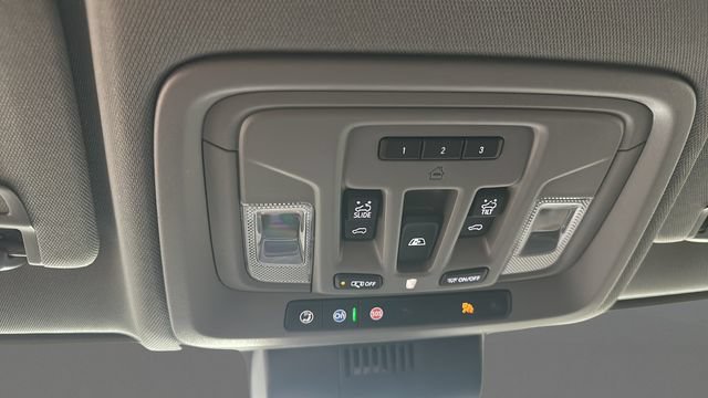 Used 2023 Chevrolet Silverado 1500 RST AWD/4WD image 22