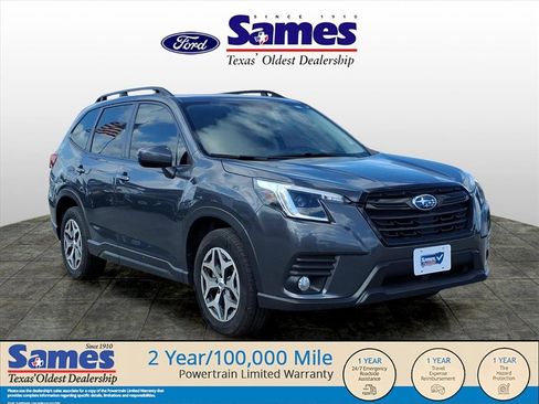 Used 2023 Subaru Forester Premium image 1