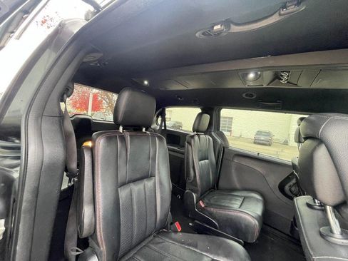 Used 2019 Dodge Grand Caravan GT FWD image 4