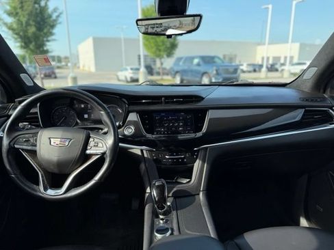 Used 2023 Cadillac XT6 Premium Luxury w/ Platinum Package AWD/4WD image 5