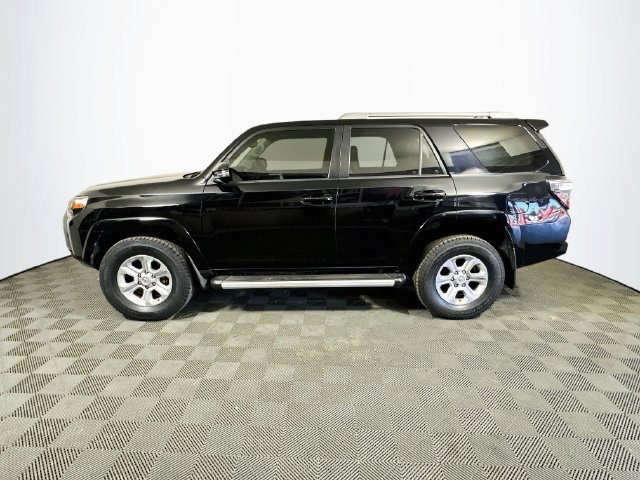 Used 2018 Toyota 4Runner SR5 Premium AWD/4WD image 5