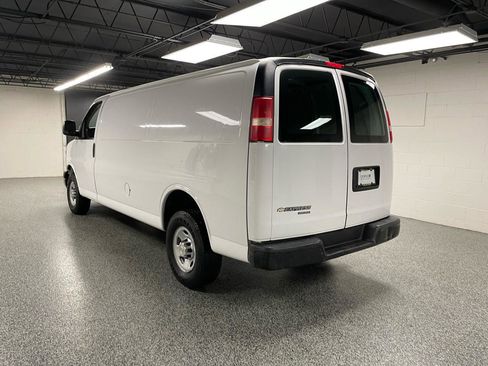 Used 2014 Chevrolet Express 2500 Extended image 2