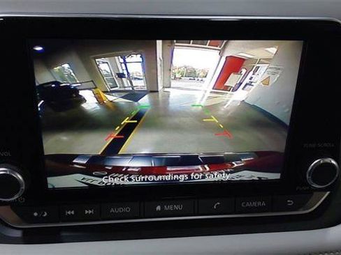 Used 2025 Nissan Rogue SV AWD/4WD image 23