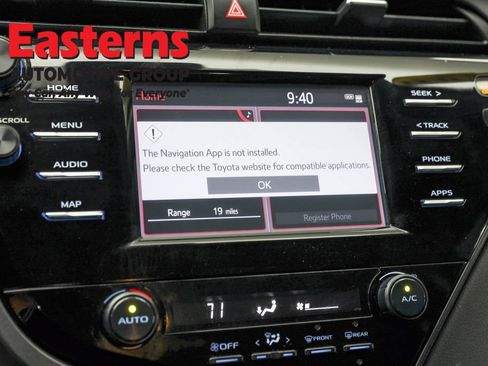 Used 2019 Toyota Camry SE image 18