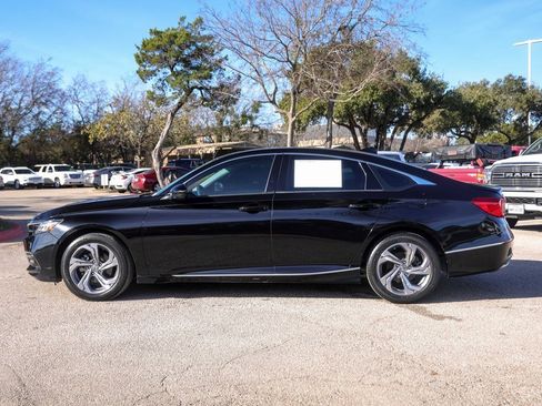 Used 2018 Honda Accord EX image 2