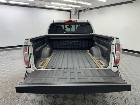 Used 2018 GMC Canyon SLE w/ SLE Convenience Package image 18