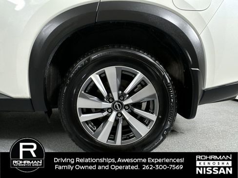 Used 2022 Nissan Pathfinder SL image 6