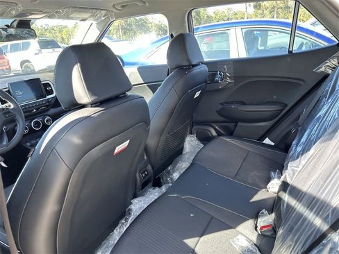 New 2025 Hyundai Venue Limited image 20