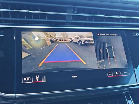 Used 2025 Audi Q8 Premium Plus image 26