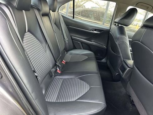 Used 2024 Toyota Camry SE image 11