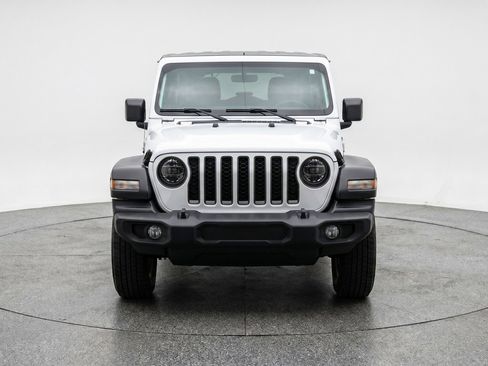 Used 2025 Jeep Wrangler Unlimited Sport AWD/4WD image 2