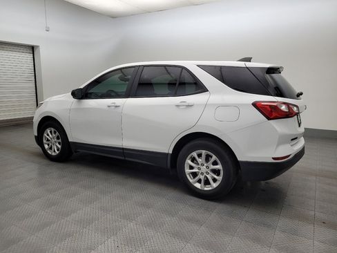 Used 2020 Chevrolet Equinox LS w/ LS Convenience Package image 3