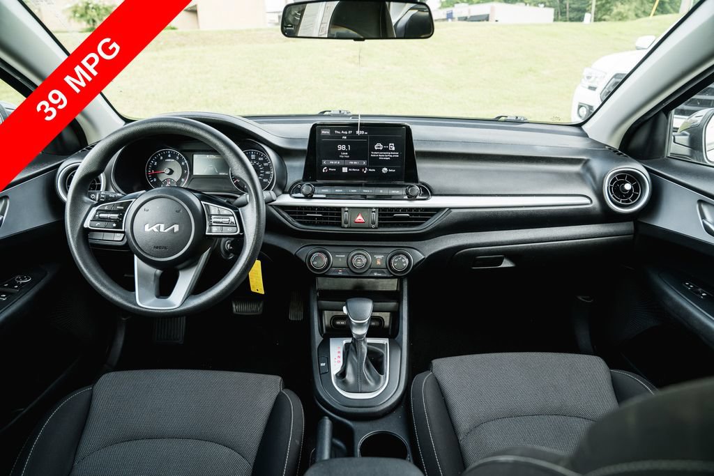 Used 2024 Kia Forte LXS FWD image 11