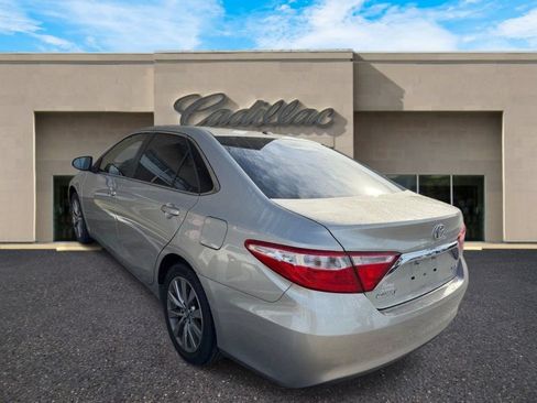 Used 2017 Toyota Camry XLE w/ Moonroof Package FWD image 6
