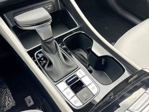 Certified 2025 Hyundai Tucson SE image 16