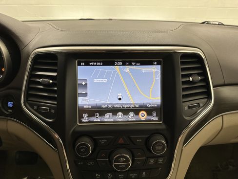Used 2017 Jeep Grand Cherokee Overland image 24