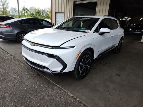 Used 2024 Chevrolet Equinox EV LT image 1