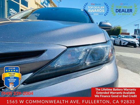 Used 2018 Toyota Camry SE FWD image 17