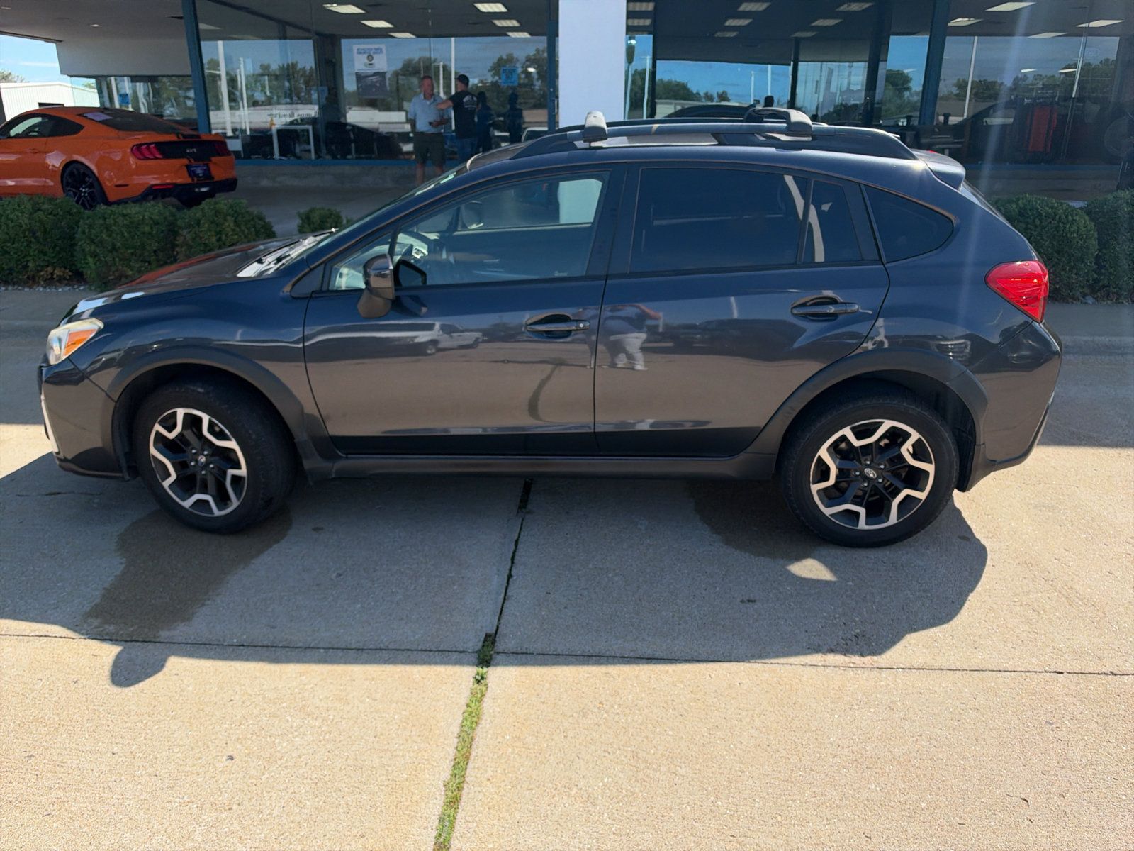 Used 2017 Subaru Crosstrek 2.0i Premium w/ Popular Package #2 AWD/4WD image 9