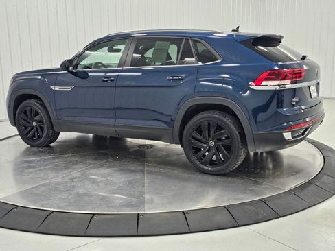 Used 2022 Volkswagen Atlas Cross Sport SE AWD/4WD image 3