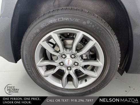 Used 2022 GMC Terrain SLT FWD image 10