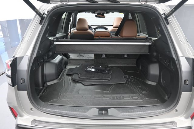 Certified 2025 Subaru Forester Touring w/ Popular Package - Touring AWD/4WD image 24