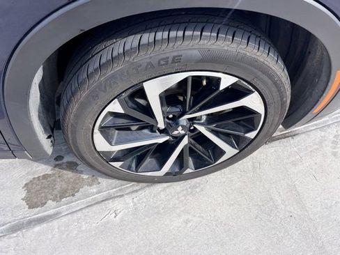 Used 2024 Mitsubishi Outlander SE Black Edition image 15