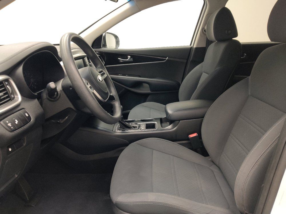 Used 2019 Kia Sorento AWD image 17