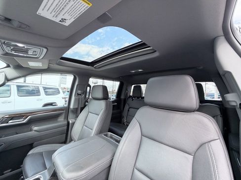 Used 2024 GMC Sierra 1500 Elevation w/ Elevation Premium Package image 8